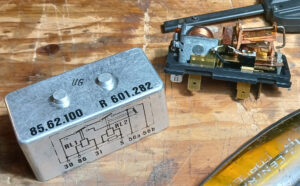 18. A Good Quality Early C900 Headlight Relay